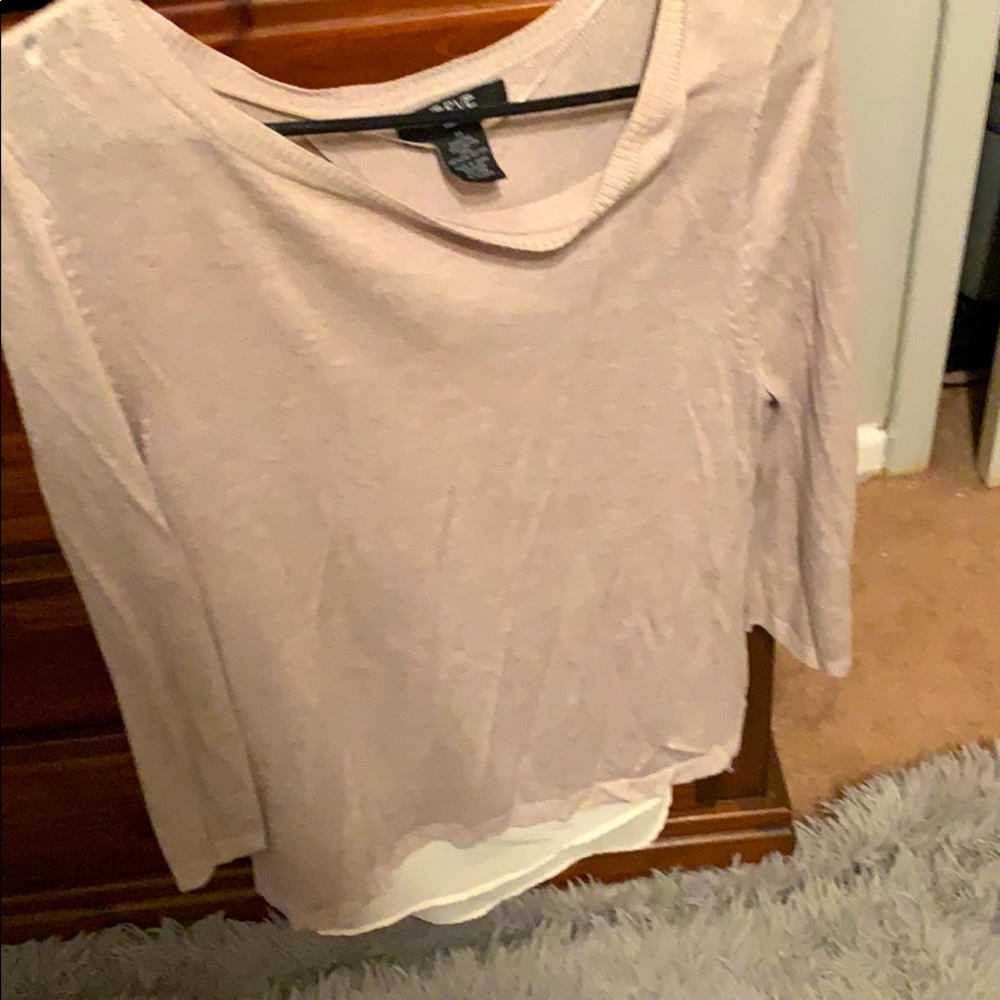 Women’s long sleeve